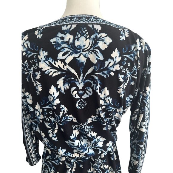 WHITE HOUSE BLACK MARKET WHBM Navy Blue White Floral Dress Size XS - Picture 6 of 6